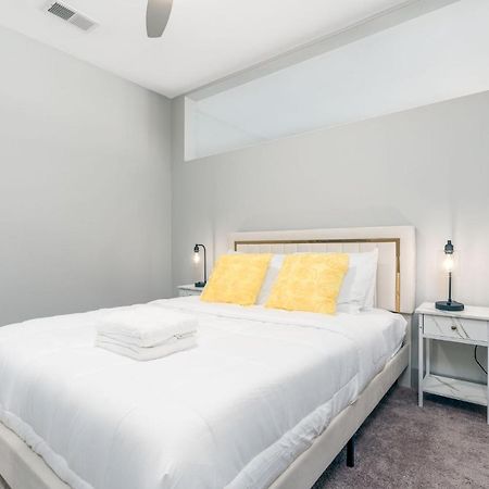 Stylish 1Br Apartment With View Indianapolis Exterior photo